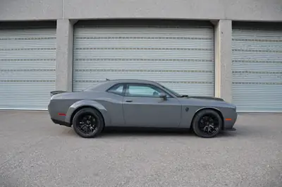 Dodge Challenger Demon 170 — Muscle-car ultime 1025 ch, roues carbone d'usine, faible kilométrage — intérieur
