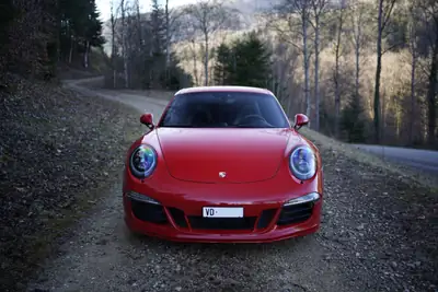 Porsche 911 Carrera 4 GTS PDK — Coupé sportif légendaire, 114'000 km, certification Porsche — côté