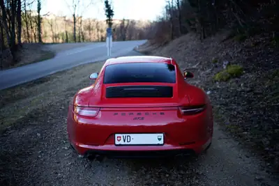 Porsche 911 Carrera 4 GTS PDK — Coupé sportif légendaire, 114'000 km, certification Porsche — intérieur