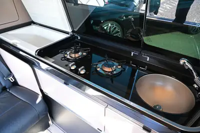 Mercedes-Benz Marco Polo 250 d 4MATIC — Camping-car premium, garantie constructeur jusqu'à 2028 — Thumbnail 16