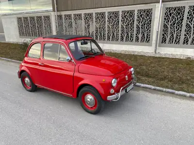 FIAT 500L — Citadine familiale rétro des années 70, kilométrage modéré — fianco