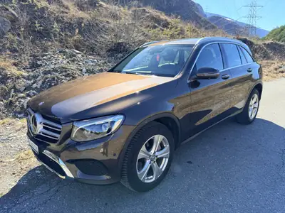 Mercedes-Benz GLC 250 4Matic — SUV premium all-terrain, 98'000 km seulement — rear view