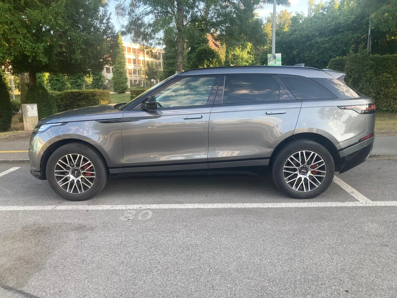 Range Rover Velar D 180 — SUV premium diesel, 79 500 km seulement