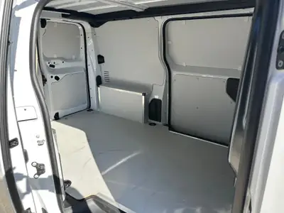 Peugeot Expert 75 kWh Standard — Utilitaire électrique 2024, 6250 km seulement — Miniatura 9