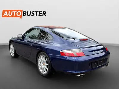 Porsche 911 Carrera 4 2004 — Coupé sportif mythique, 320 ch et 8 pneus — arrière