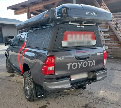 Toyota HiLux 2.4 D-4D 4x4 Comfort — Pick-up robuste, 3339 km, finitions premium — intérieur