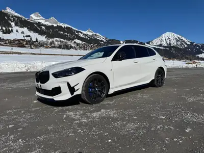 BMW M135i xDrive M Sport — Berline haute performance, full options M-Performance — arrière