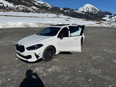 BMW M135i xDrive M Sport — Berline haute performance, full options M-Performance — Miniature 17