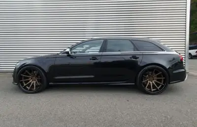 Audi RS6 Avant — Berline de prestige 560 ch, très bas kilométrage — side view