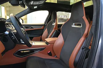 Jaguar F-PACE SVR P550 — Performance V8 550 ch, AWD, finition premium — Thumbnail 11