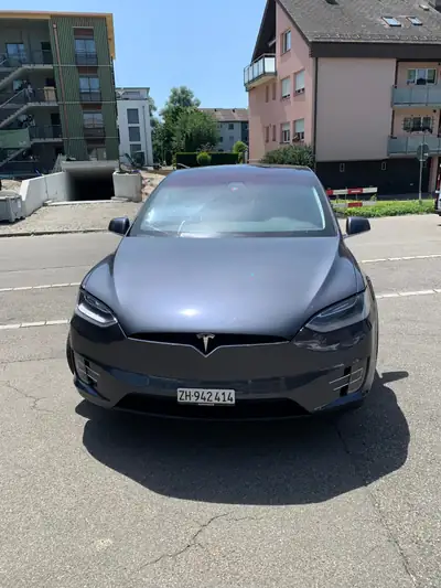 Tesla Model X 90D — SUV électrique 6 places, 525 ch, parfait état — side view