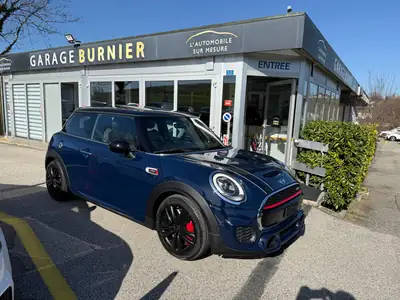 MINI Cooper JCW Steptronic – Sportive et Raffinée — exterior view