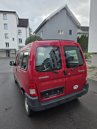 Citroën Berlingo 1.6 HDi 75 ch — Utilitaire compact diesel, sans accident — côté