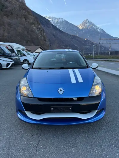 Renault Clio 2.0 16V RS Gordini — Sportive légendaire, 200 ch purs et sans compromis — interni