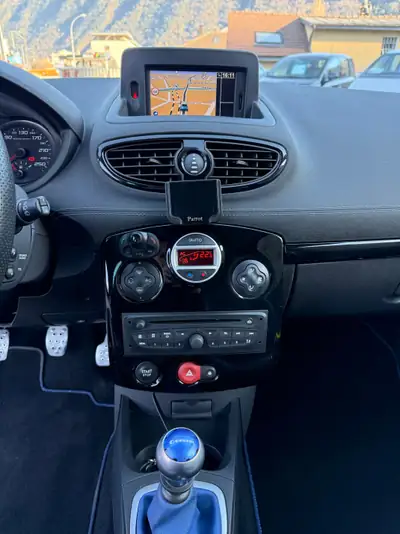 Renault Clio 2.0 16V RS Gordini — Sportive légendaire, 200 ch purs et sans compromis — Miniatura 11