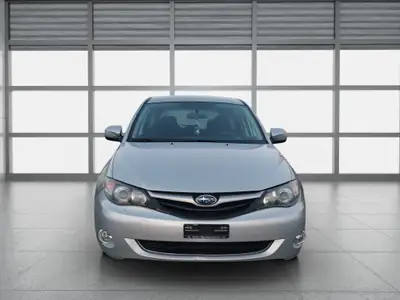 Subaru Impreza 2.0R Limited S — Berline polyvalente AWD, entretien récent — Heckansicht
