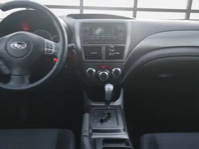 Subaru Impreza 2.0R Limited S — Berline polyvalente AWD, entretien récent — Miniatur 12