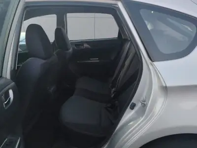 Subaru Impreza 2.0R Limited S — Berline polyvalente AWD, entretien récent — Miniatur 11