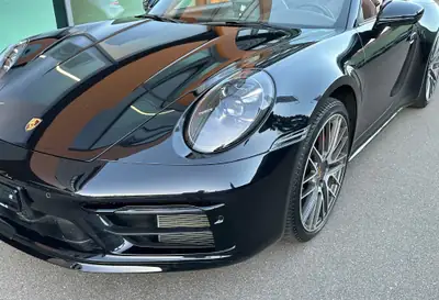 Porsche 911 Carrera 4S Cabriolet — Roadster sportif ultime, 450 ch et équipement premium — dashboard