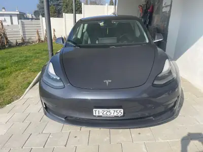 Tesla Model 3 Long Range Dual Motor AWD — Berline électrique haute performance, 110'000 km — vista esterna