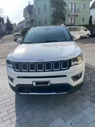 Jeep Compass 1.4 Turbo Limited AWD — SUV compact robuste, 62'000 km, traction intégrale — Außenansicht