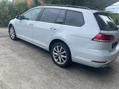 VW Golf Variant 1.6 TDI Comfortline DSG — Break diesel efficace, 99'000 km — vue extérieure