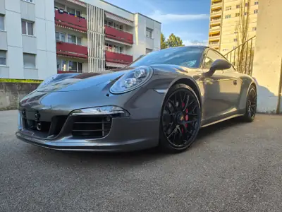Porsche 911 Carrera 4 GTS — Coupé sportif légendaire, 41 500 km, garantie Porsche Approved — intérieur