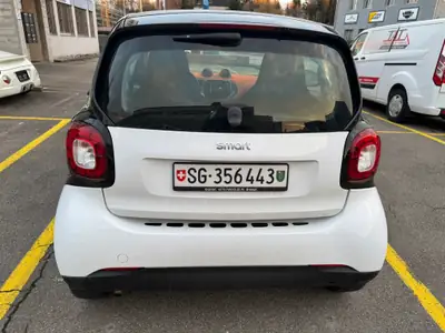 Smart Fortwo Passion — Citadine maligne aux couleurs acidulées, 89'000 km — Seitenansicht