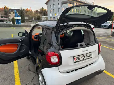 Smart Fortwo Passion — Citadine maligne aux couleurs acidulées, 89'000 km — Armaturenbrett