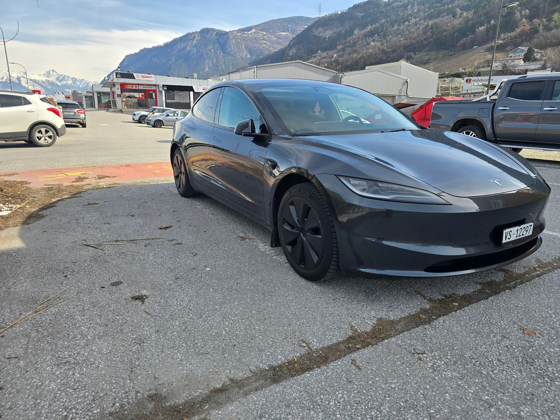 Tesla Model 3 Long Range Dual Motor AWD — Berline électrique haute performance, 125'000 km