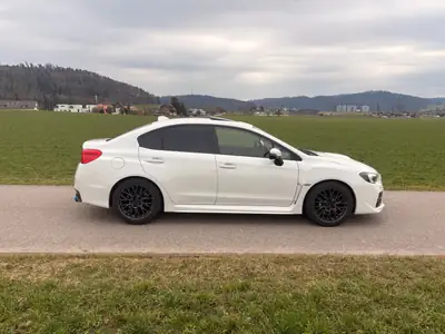 Subaru WRX STI Luxury S — Berline sportive 4WD turbo, navigation et cuir intégral — rear view