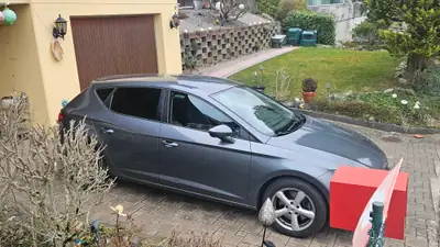SEAT Leon 1.8 TSI FR — Berline sportive 180 ch, sans accident — côté