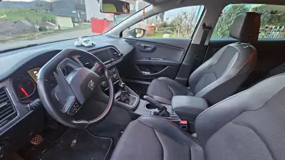 SEAT Leon 1.8 TSI FR — Berline sportive 180 ch, sans accident — tableau de bord
