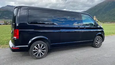 VW T6.1 Caravelle Bi-TDI 4Motion — Monospace 9 places, robuste et polyvalent — arrière