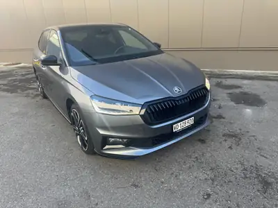Skoda Fabia 1.0 TSI Monte Carlo DSG — Citadine dynamique, peu kilométrée, finition premium — côté