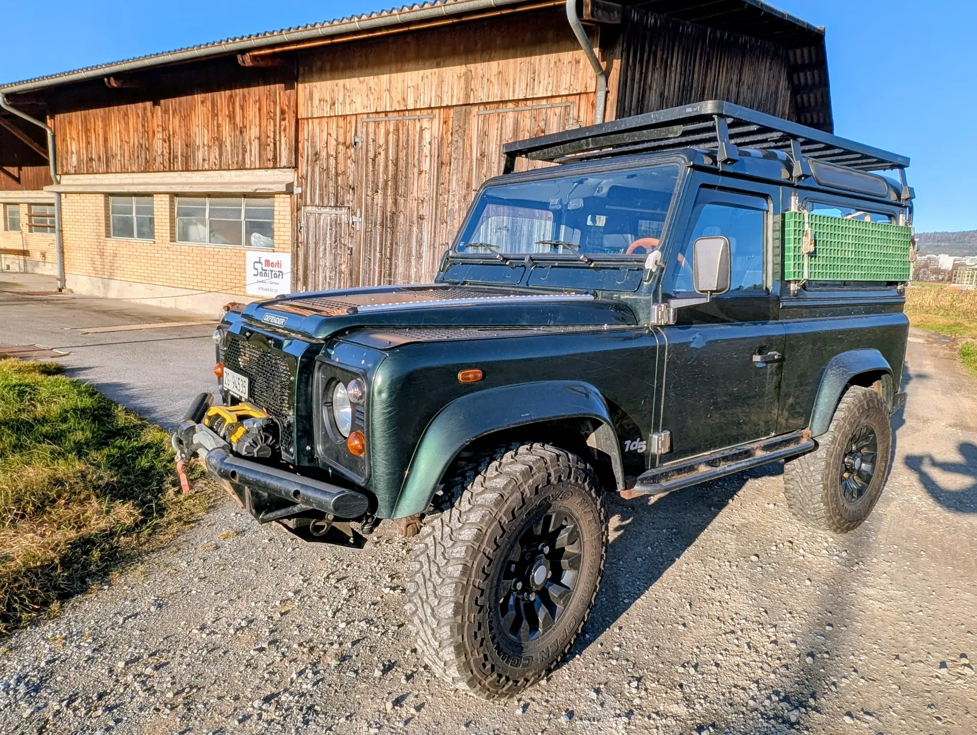 Land Rover Defender 90 CSW — Légende tout-terrain diesel, grand service effectué — vue extérieure