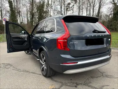 Volvo XC90 T8 Recharge — SUV 7 places hybride rechargeable, entretien réduit — interior