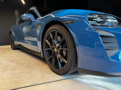Porsche Taycan GTS Sport Turismo — Berline électrique 598 ch, 66'000 km — Miniatur 7