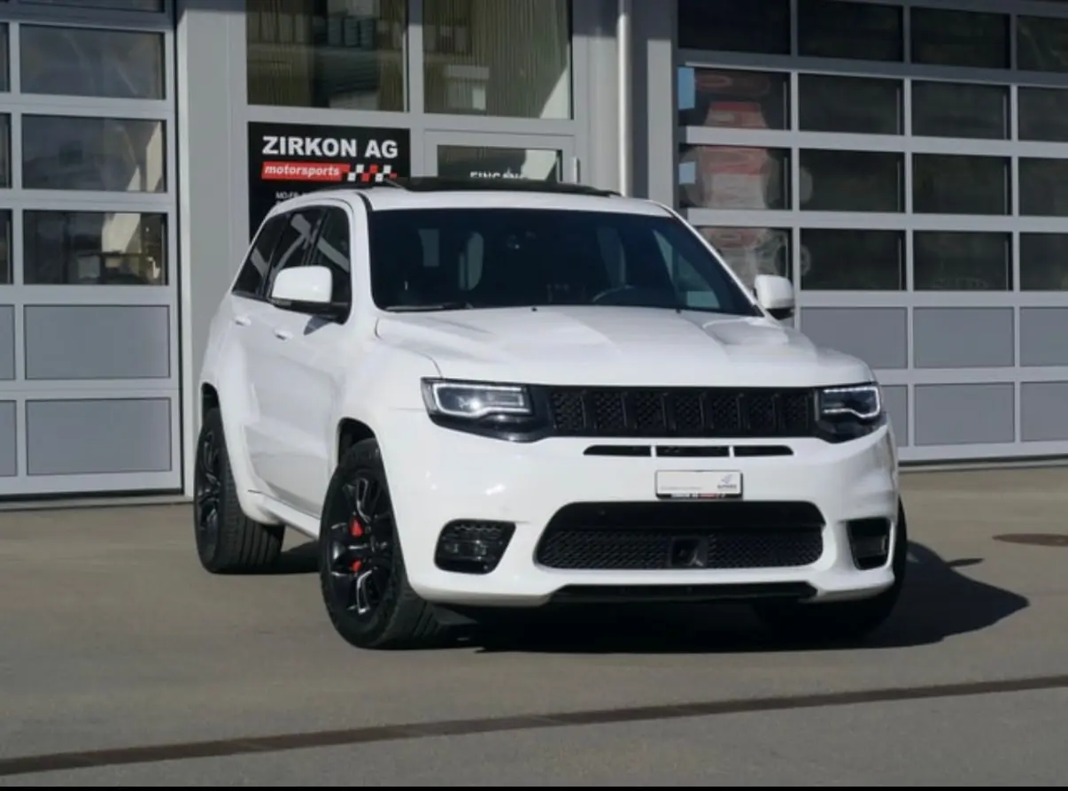 Jeep Grand Cherokee 6.4 V8 HEMI SRT8 — Muscle SUV américain, 468 ch — Außenansicht