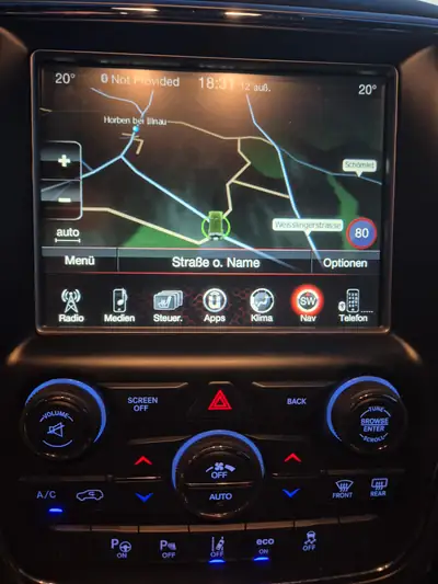 Jeep Grand Cherokee 6.4 V8 HEMI SRT8 — Muscle SUV américain, 468 ch — Armaturenbrett