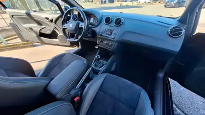 SEAT Ibiza SC 1.8 TSI Cupra — Sportive compacte, 192 ch et bas kilométrage — Miniatur 9