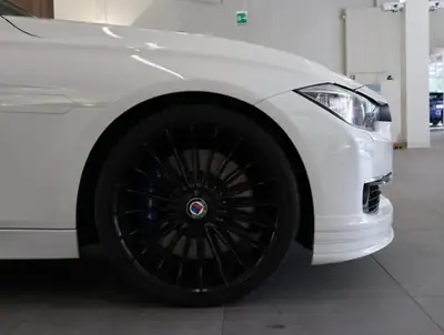 BMW-Alpina 3 Series D3 BiTurbo Touring — Diesel performant 350 ch, break de prestige — détail