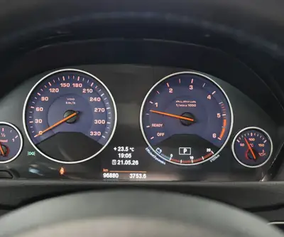 BMW-Alpina 3 Series D3 BiTurbo Touring — Diesel performant 350 ch, break de prestige — Miniature 10