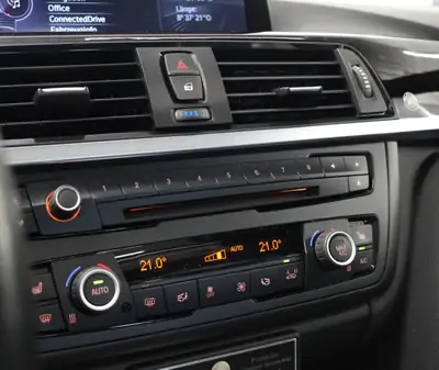BMW-Alpina 3 Series D3 BiTurbo Touring — Diesel performant 350 ch, break de prestige — Miniature 15