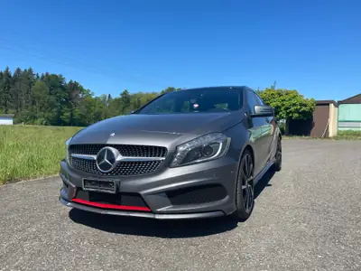Mercedes-Benz A 250 Sport — Berline compacte premium, 211 ch et entretien récent — Miniatur 11