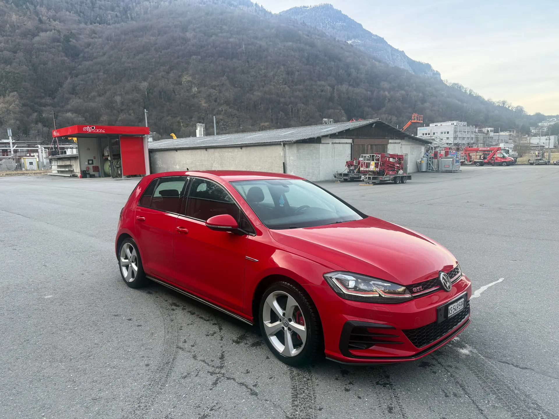 VW Golf 2.0 TSI GTI DSG — Sportive performante, 86'000 km, boîte auto — vue extérieure