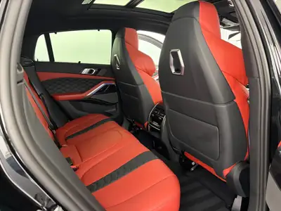BMW X6M Competition 2024 — SUV coupé haute performance, 626 ch, premier propriétaire — Thumbnail 8