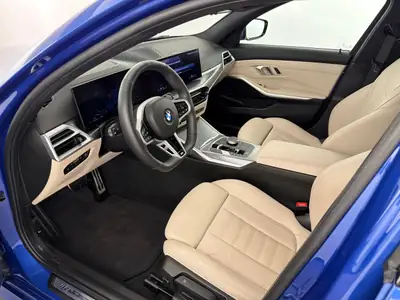 BMW 320i xDrive M Sport 2025 — Berline premium avec garantie constructeur et faible kilométrage — dashboard