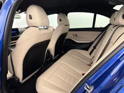 BMW 320i xDrive M Sport 2025 — Berline premium avec garantie constructeur et faible kilométrage — detail