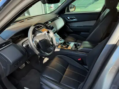 Land Rover Range Rover Velar 2.0 D 240 — SUV premium diesel, traction intégrale, faible kilométrage — rear view